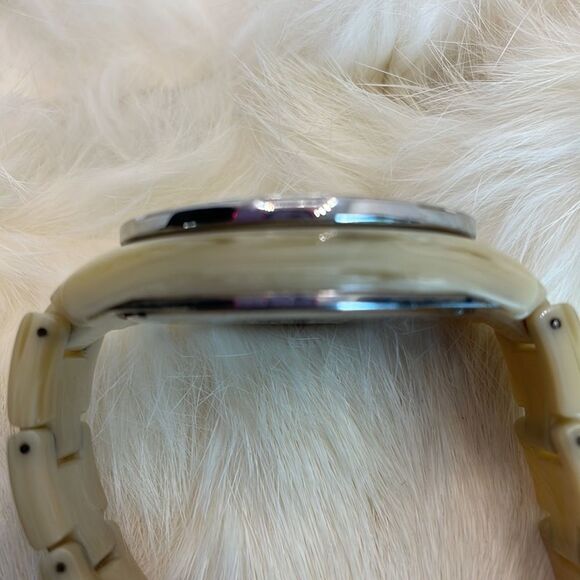 Relic Blonde Tortoise Shell Watch with Crystal Rim - Picture 13 of 14